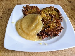 [Homemade] Reibekuchen (Latkes) - Feddit