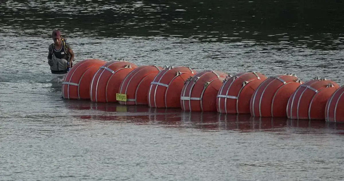 Dead person found in Texas’ anti-migrant buoys that Mexico and Justice Dept. want removed