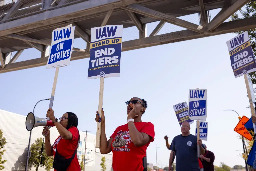 The UAW Decided to Use a Novel Strike Strategy. It’s Working.