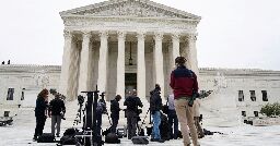 US Supreme Court sides with man who sent female musician barrage of unwanted messages