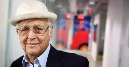 Norman Lear, Whose Comedies Changed the Face of TV, Is Dead at 101