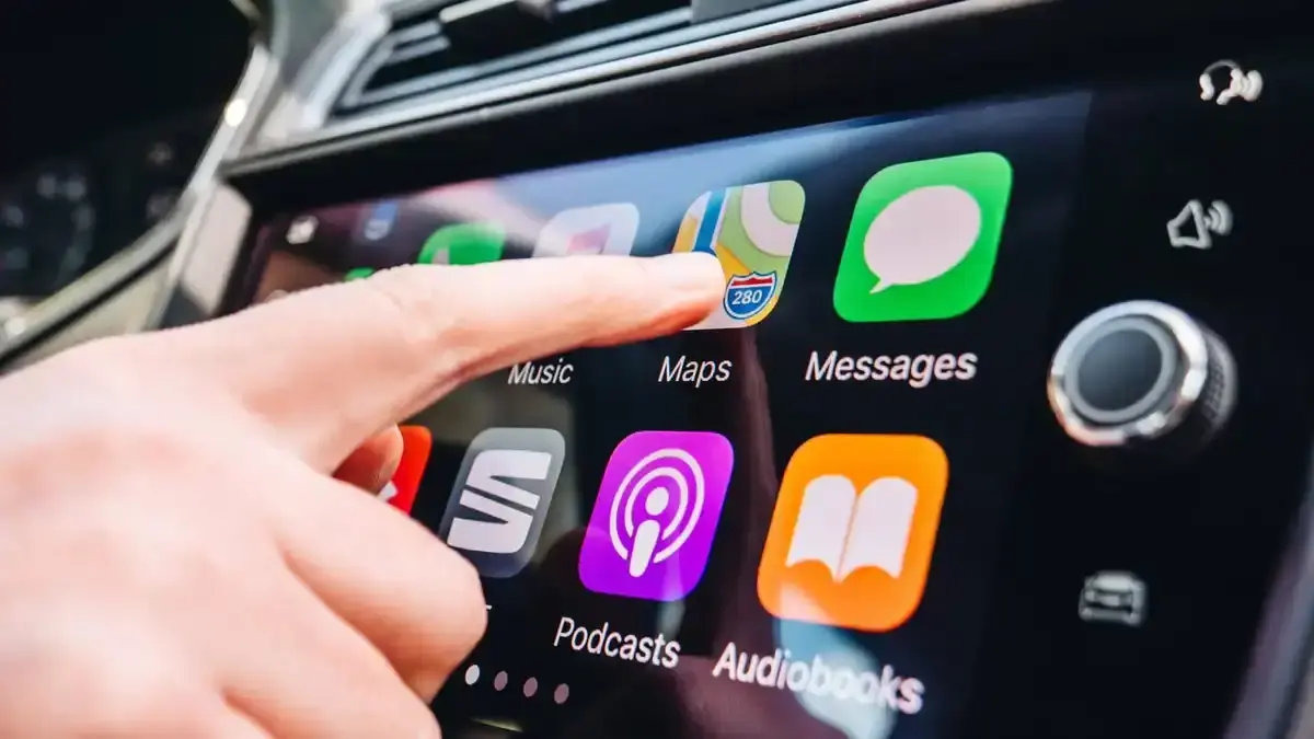 GM Says It's Dropping Apple CarPlay And Android Auto Because They're Unsafe