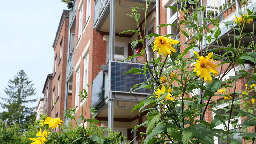 How Germany outfitted half a million balconies with solar panels